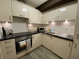 Cosy Riverside Apartment - Woodsmill Quay Free Parking