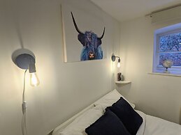 Cosy Riverside Apartment - Woodsmill Quay Free Parking