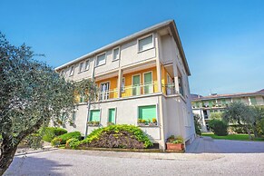 Margherita Near Lake - Family Friendly