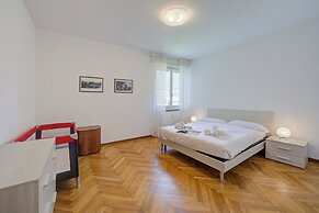 Margherita Near Lake - Family Friendly