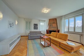 Margherita Near Lake - Family Friendly