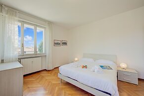 Margherita Near Lake - Family Friendly