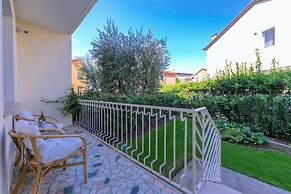 Maison Fleurie Apartments