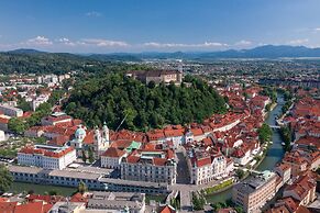 Tromostovje IV In Heart Of Ljubljana