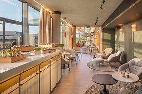 Crowne Plaza Budapest by IHG