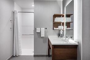 Staybridge Suites Iowa City Coralville by IHG