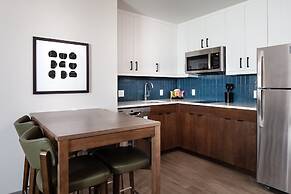 Staybridge Suites Iowa City Coralville by IHG