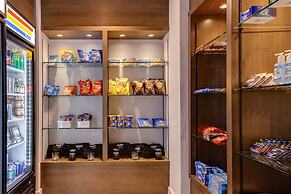 Staybridge Suites Iowa City Coralville by IHG