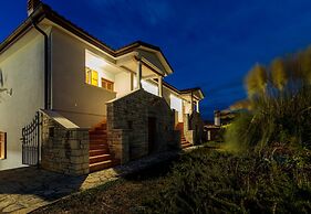 Pool & Fun House Betiga 1 With gym