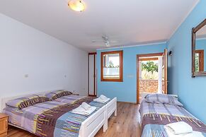 Pool & Fun House Betiga 1 With gym