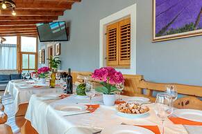 Pool & Fun House Betiga 1 With gym