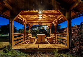 Pool & Fun House Betiga 1 With gym