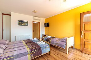 Pool & Fun House Betiga 1 With gym