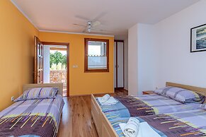 Pool & Fun House Betiga 1 With gym