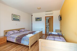 Pool & Fun House Betiga 1 With gym