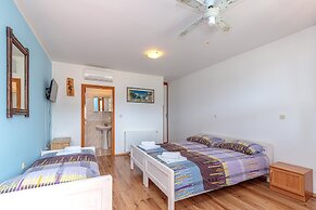 Pool & Fun House Betiga 1 With gym