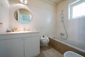 Il Bacco few Steps From sea