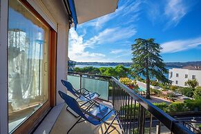 Rossella on the lake with fantastic view