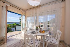 Rossella on the lake with fantastic view