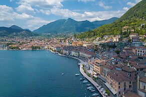 Rossella on the lake with fantastic view