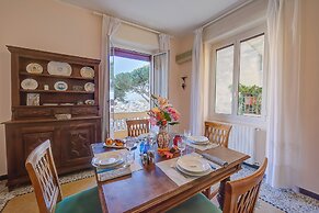 Sunrise Apartment Seaview