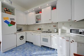 Sunrise Apartment Seaview