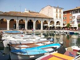 Apart Lago Blu 200m From Lake