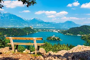 Bled Lake Apartment Red Rose