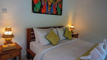 Green Coconut Cottage