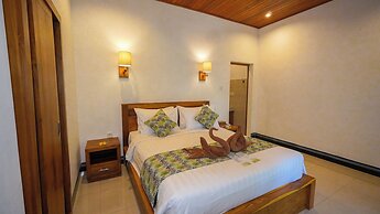 Green Coconut Cottage