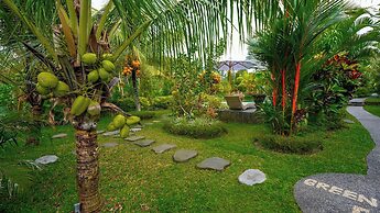 Green Coconut Cottage