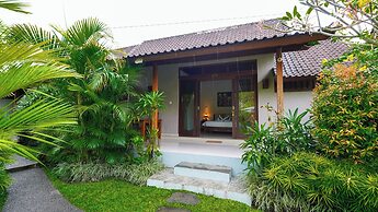 Green Coconut Cottage