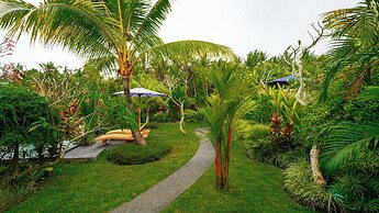 Green Coconut Cottage