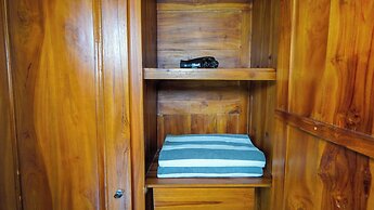 Green Coconut Cottage