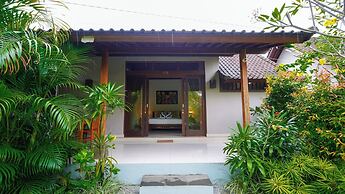 Green Coconut Cottage