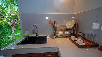 Green Coconut Cottage