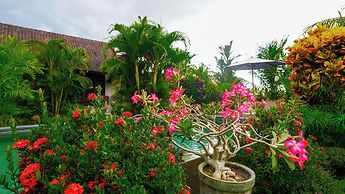 Green Coconut Cottage