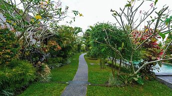 Green Coconut Cottage