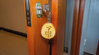 Green Coconut Cottage