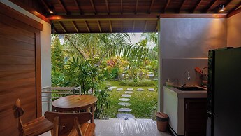 Green Coconut Cottage