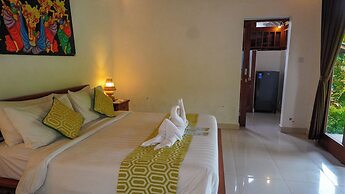 Green Coconut Cottage