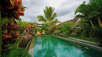 Green Coconut Cottage