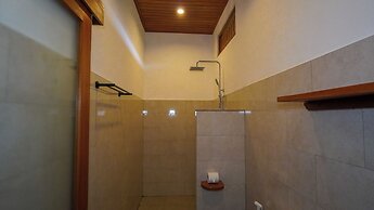 Green Coconut Cottage