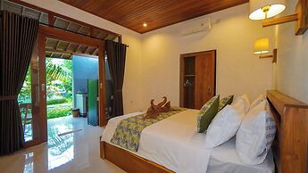 Green Coconut Cottage