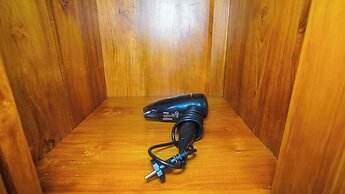 Green Coconut Cottage