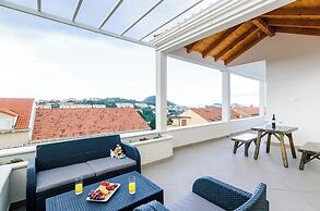 Miracle Apartments