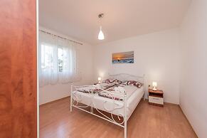 Family Friendly Pool House Ana