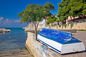 Family Friendly Pool House Ana