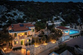 Breathtaking Panorama Villa Vese