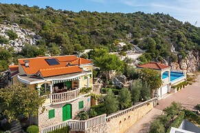 Breathtaking Panorama Villa Vese